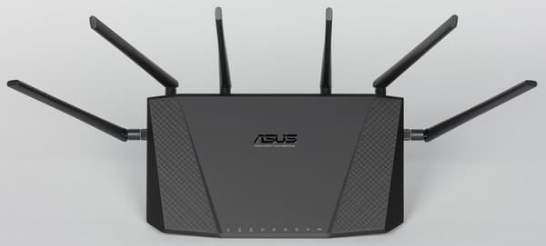Внешний вид Asus RT-AC3200 Внешний вид Asus RT-AC3200