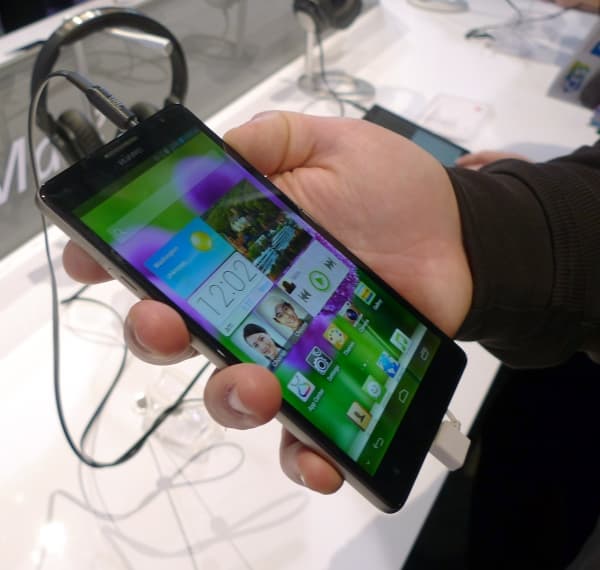 Мобильные новинки CES 2013