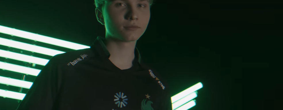 Взломали Steam-аккаунт m0NESY — про-игрок в CS2 стал жертвой хакеров