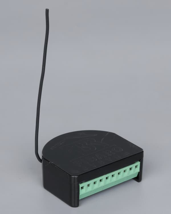 Внешний вид Fibaro RGBW Controller Внешний вид Fibaro RGBW Controller