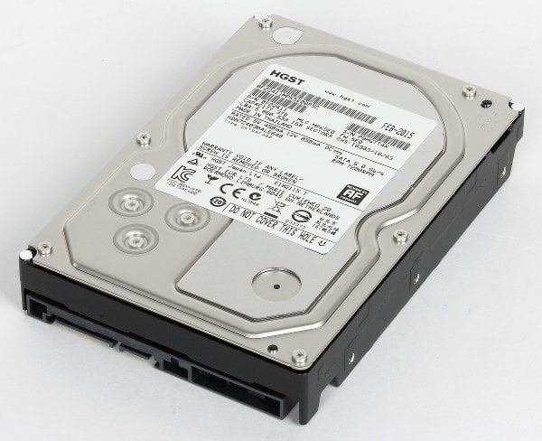 Жесткий диск HGST Deskstar NAS HDN724030ALE640