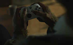 Дэвид Финчер снял для Xbox рекламный ролик — показал крысу, ставшую человеком благодаря играм