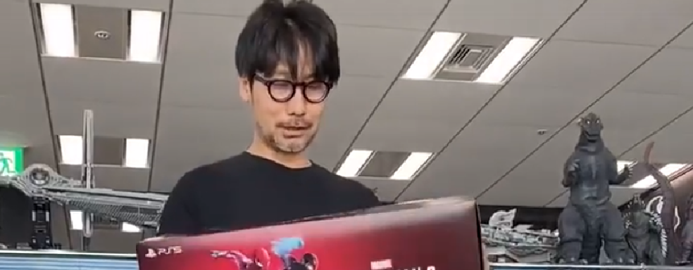 Хидео Кодзима получил коллекционку Spider-Man 2. Распаковка гения