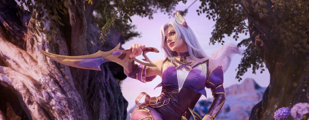 Гибельный клинок из League of Legends: модель показала косплей Катарины из королевства фей