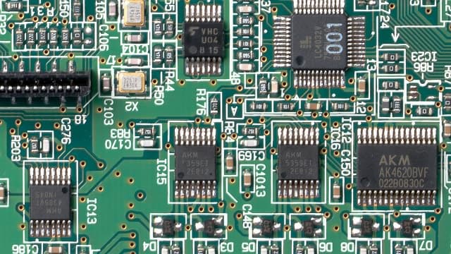 Переносная студия Roland V-Studio 100