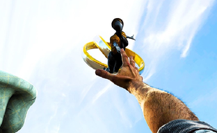 Близняшки и Элеонора позади: создатели Atomic Heart назвали самого популярного персонажа игры