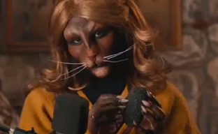 Ремастер TES 4 Oblivion получил ASMR-рекламу с девушкой-каджитом, лизнувшей лапку