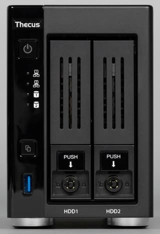 Внешний вид Thecus N2810 Внешний вид Thecus N2810