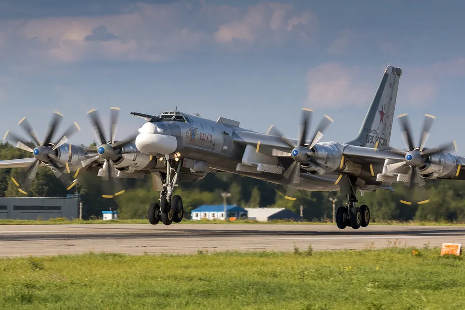 Ту-895МС