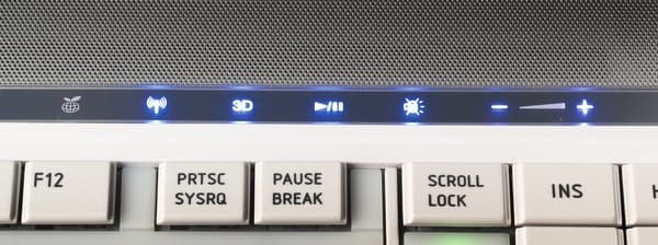 Ноутбук Toshiba Qosmio F750 с 3D-экраном