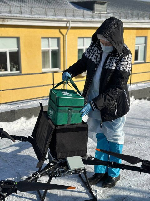 Доставка медицинских препаратов дроном «Курьер-30»