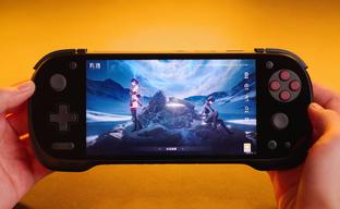 Ayaneo сыграла на портативной и «бюджетной» консоли KONKR Pocket Fit в Wuthering Waves