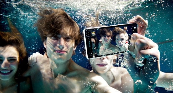 Обзор смартфона Sony Xperia ZR