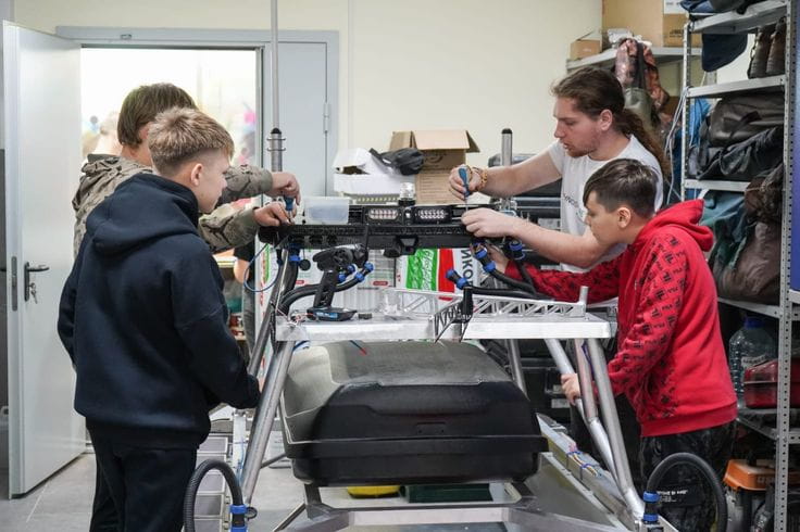 На «Калан», разработанный и собранный студентами и школьниками, устанавливается любое оборудование. 