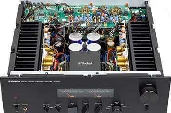 Внутренности стереоусилителя Yamaha A-S1100
