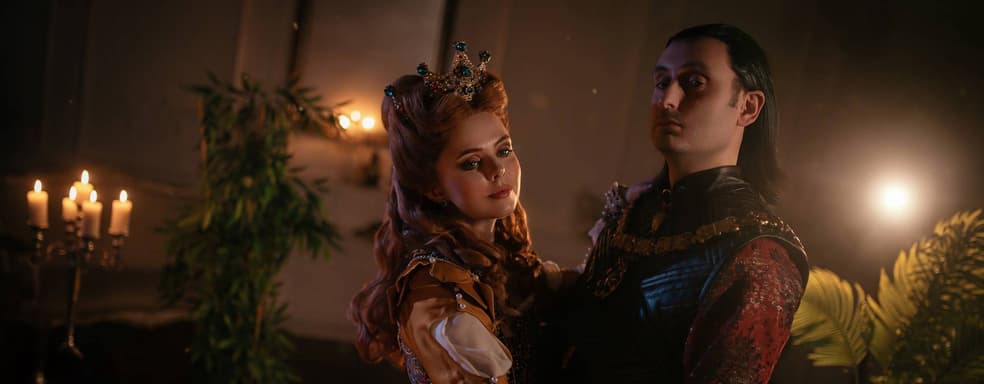 Косплееры предстали в образах Анны-Генриетты и Эмгыра вар Эмрейса из игры «Ведьмак 3: Дикая Охота»