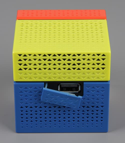 DLP-проектор Doogee Smart Cube P1, вид слева