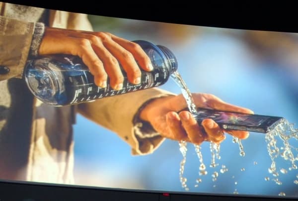 Мобильные новинки CES 2013