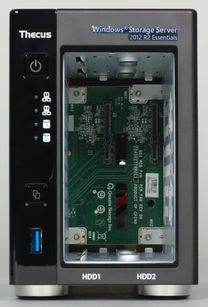 Конструкция сетевого накопителя Thecus W2810Pro Конструкция сетевого накопителя Thecus W2810Pro