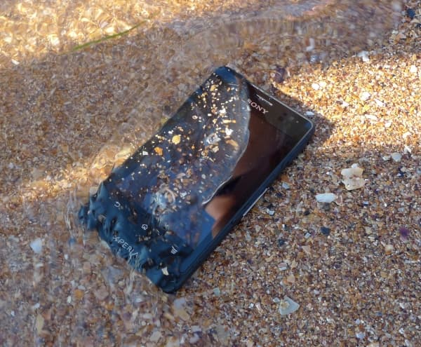 Обзор коммуникатора Sony Xperia go