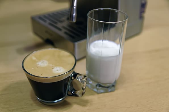 Рожковая кофеварка Kitfort KT-701