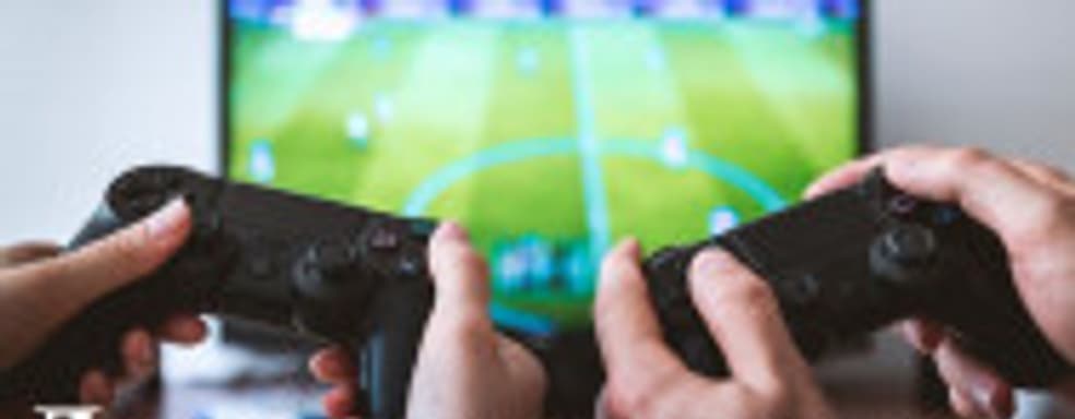 8 Марта близко! Во что поиграть с девушкой