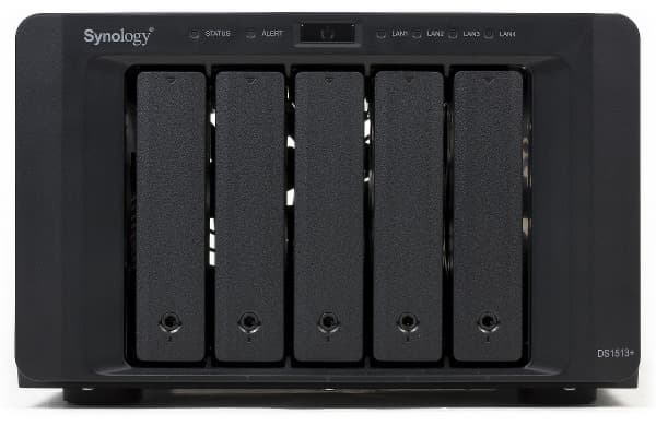 Внешний вид Synology DS1513+ Внешний вид Synology DS1513+