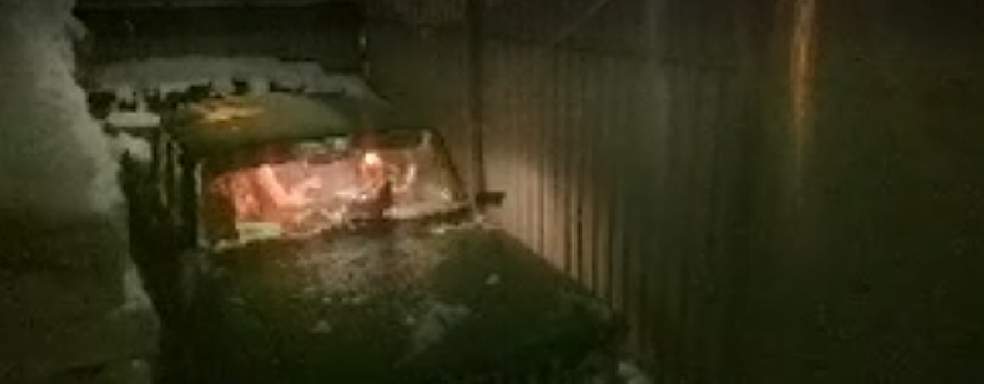 Российский разработчик организовал офис в заснеженном «москвиче» и постримил игру Фильмоскоп Ужасов