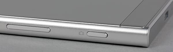 Смартфон Sony Xperia XZ