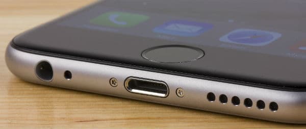 iPhone 5 и два iPhone 5c