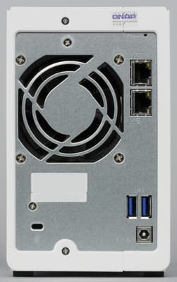 Внешний вид QNAP D2 Внешний вид QNAP D2