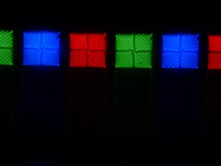 QLED-телевизор Samsung QE55Q7CAMUXRU, Микрофотографии матрицы