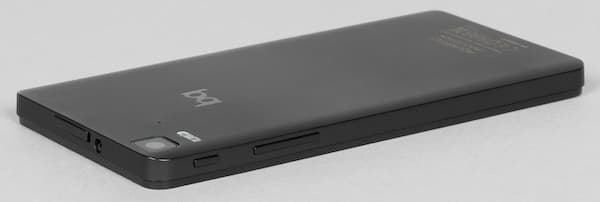 Смартфон BQ Aquaris E5 HD Ubuntu Edition Смартфон BQ Aquaris E5 HD Ubuntu Edition