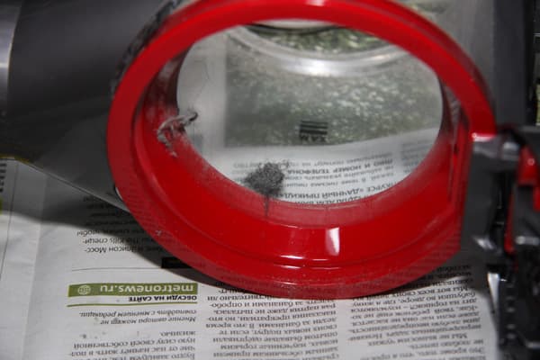 Пылесос Dyson V8 Absolute, пылесборник