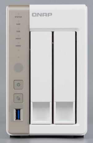 Внешний вид QNAP TS-251
