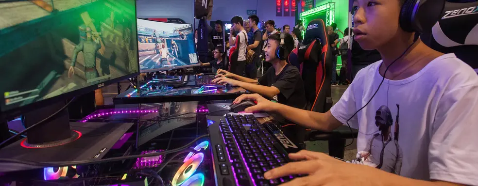 Акции Tencent и NetEase рухнули на 80 млрд. на фоне новостей о планах властей Китая ограничить траты в онлайн-играх