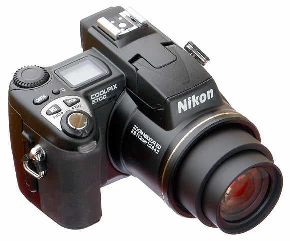Nikon Coolpix 5700
