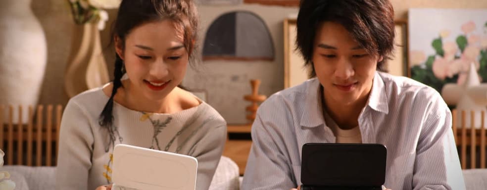 Новая раскладушка на Windows: Ayaneo тизерит портативное и игровое устройство Flip 1S