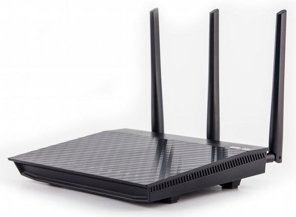 Внешний вид беспроводного роутера Asus RT-AC66U