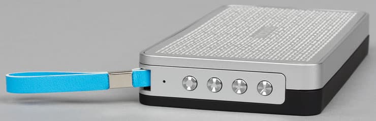 Кнопки колонки Microlab D23