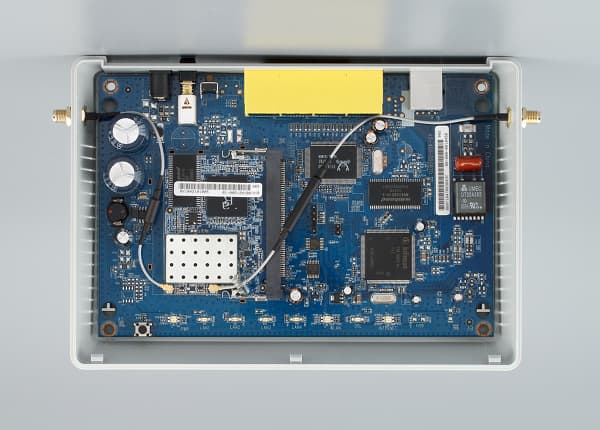 Интернет-центр ZyXEL P660HN EE: Печатная плата Интернет-центр ZyXEL P660HN EE: Печатная плата