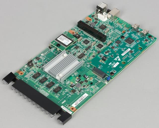 Конструкция накопителя Drobo 5D