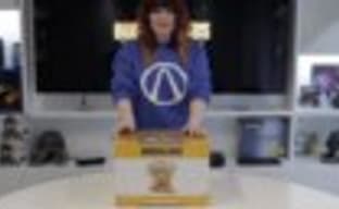 Распаковка Borderlands: The Handsome Collection Claptrap-in-a-Box Edition