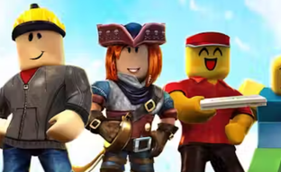 Дети в Roblox протестуют против коммунизма, разрушившего экономику симулятора жизни Bloxburg. Начались погромы