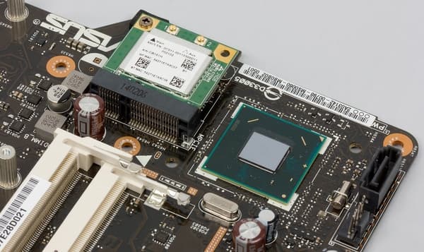 Конструкция Asus VivoPC VM60