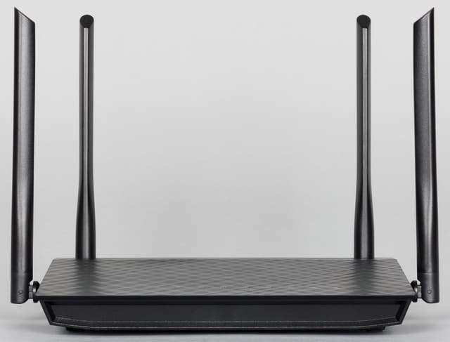 Внешний вид Asus RT-AC1200G+