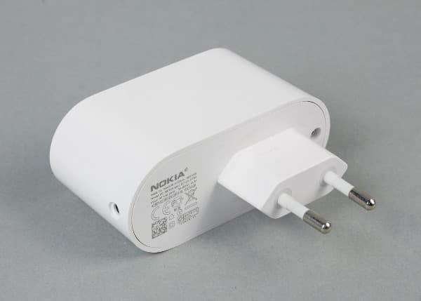 Блок питания Nokia DT-900