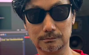 Хидео Кодзима поменял образ — сменил причёску, показал лоб и работу над монтажом трейлера Death Stranding 2