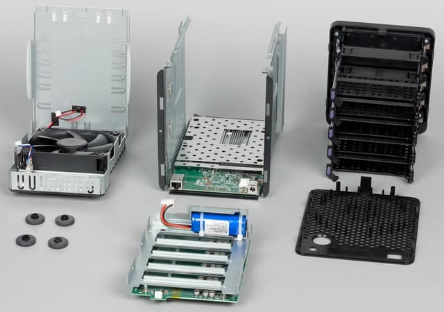Конструкция накопителя Drobo 5N