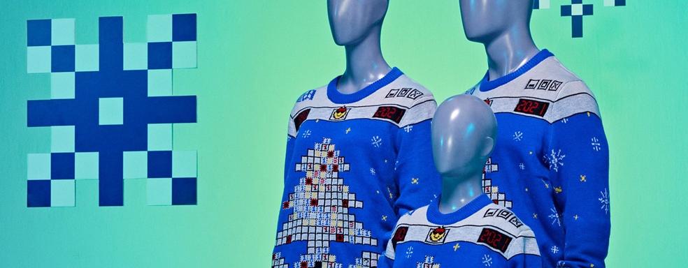 Microsoft представила «уродливый» праздничный свитер за 5 500 рублей